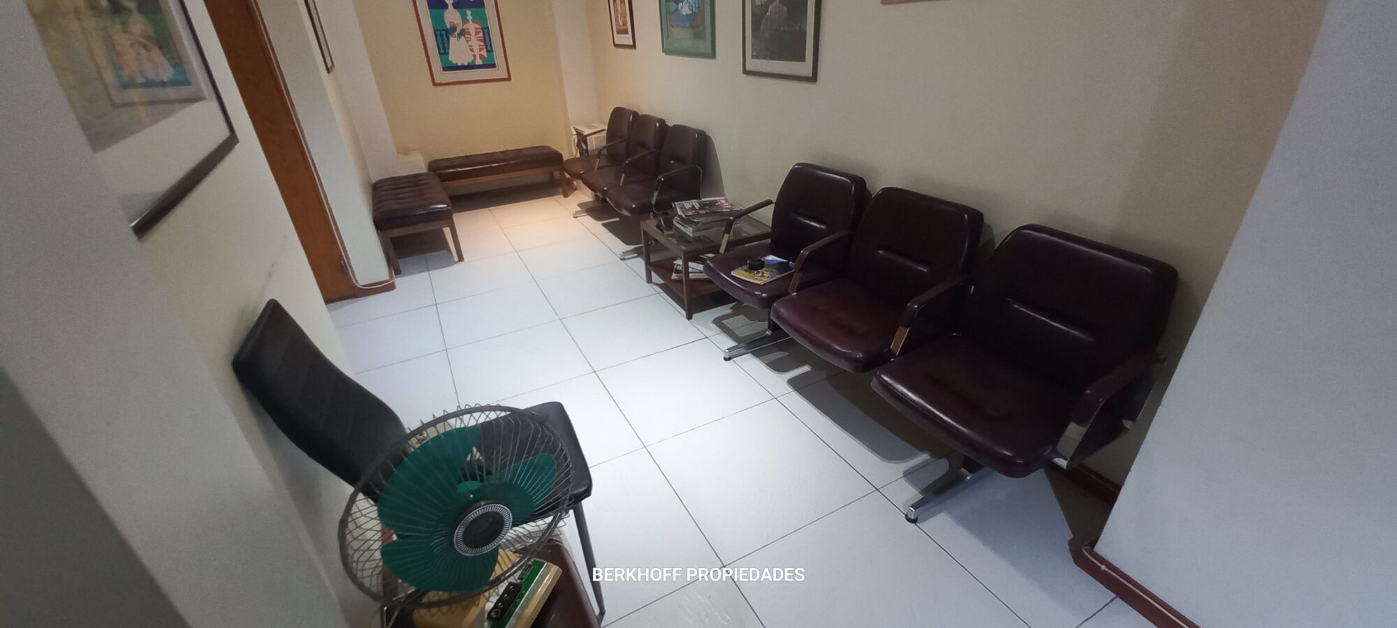 Oficina en Venta, 3 privados, recepción